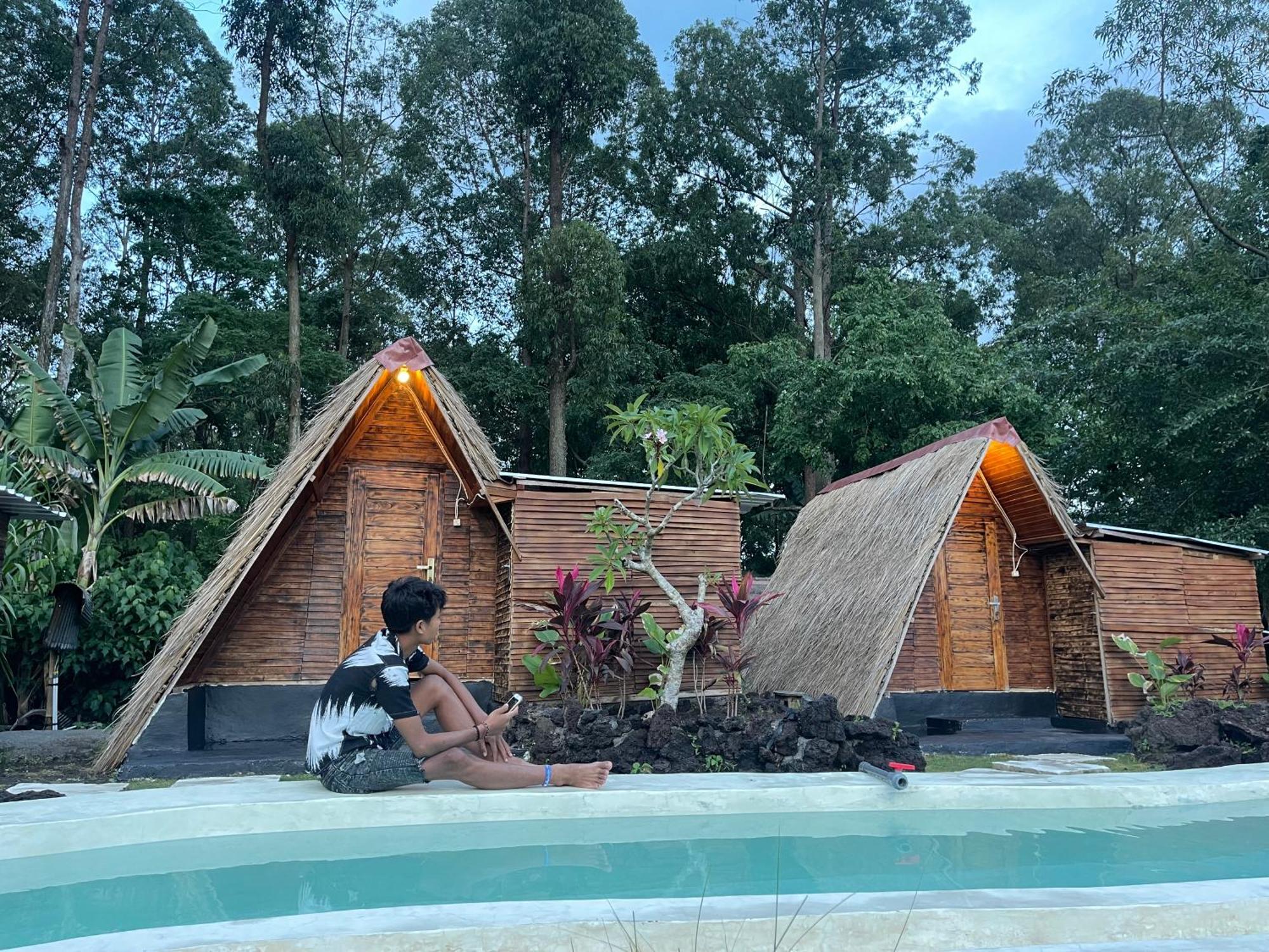 Hotel Triangular House And Hot Spring à Kubupenlokan Extérieur photo